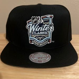 Vintage Mitchell and Ness NHL limited edition winter classic snapback hat